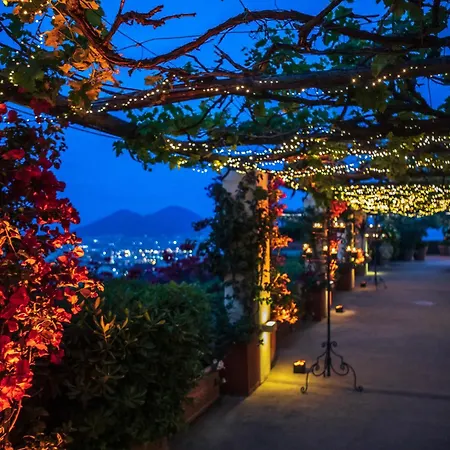 Hotel San Francesco Al Monte Neapol