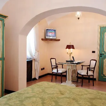 San Francesco Al Monte מלון 4*